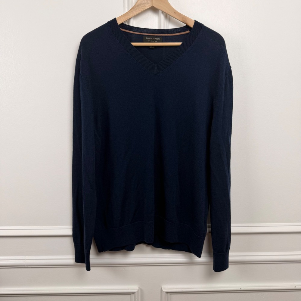 Banana Republic Mens Navy Blue 100% Merino Wool V-Neck Sweater Large RN54023
